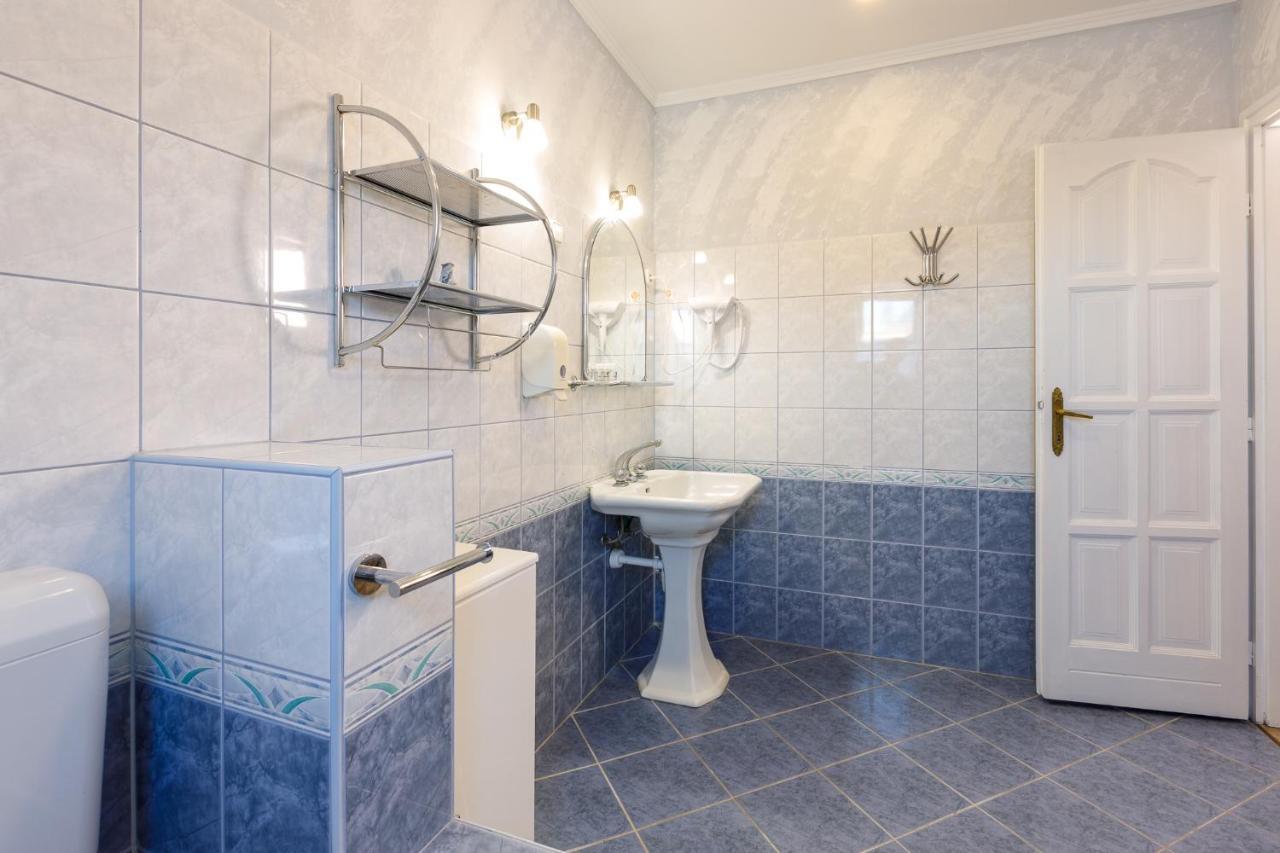 Central Apartman Gyula Eksteriør billede