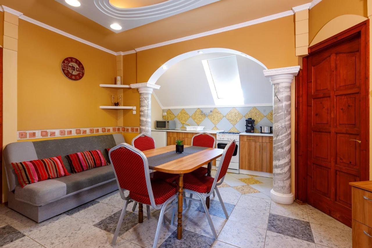 Central Apartman Gyula Eksteriør billede