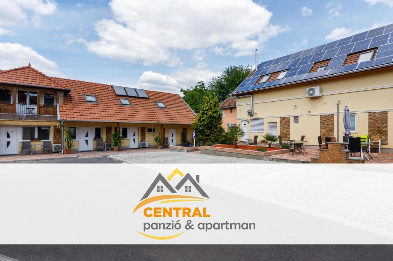 Central Apartman Gyula Eksteriør billede