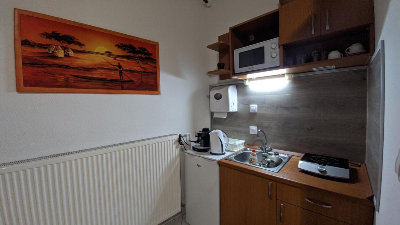 Central Apartman Gyula Eksteriør billede