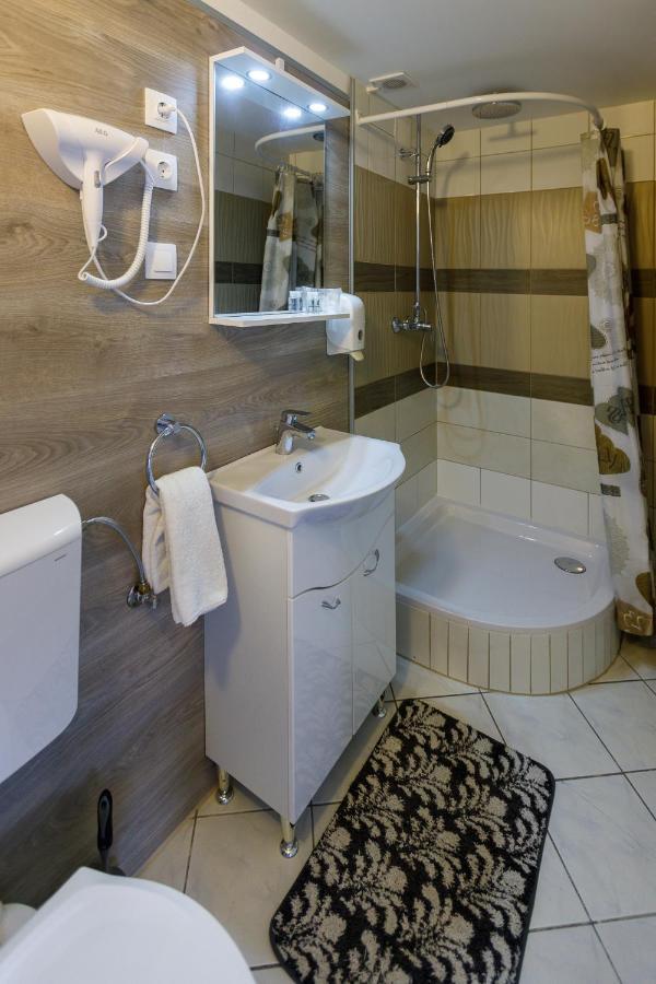 Central Apartman Gyula Eksteriør billede