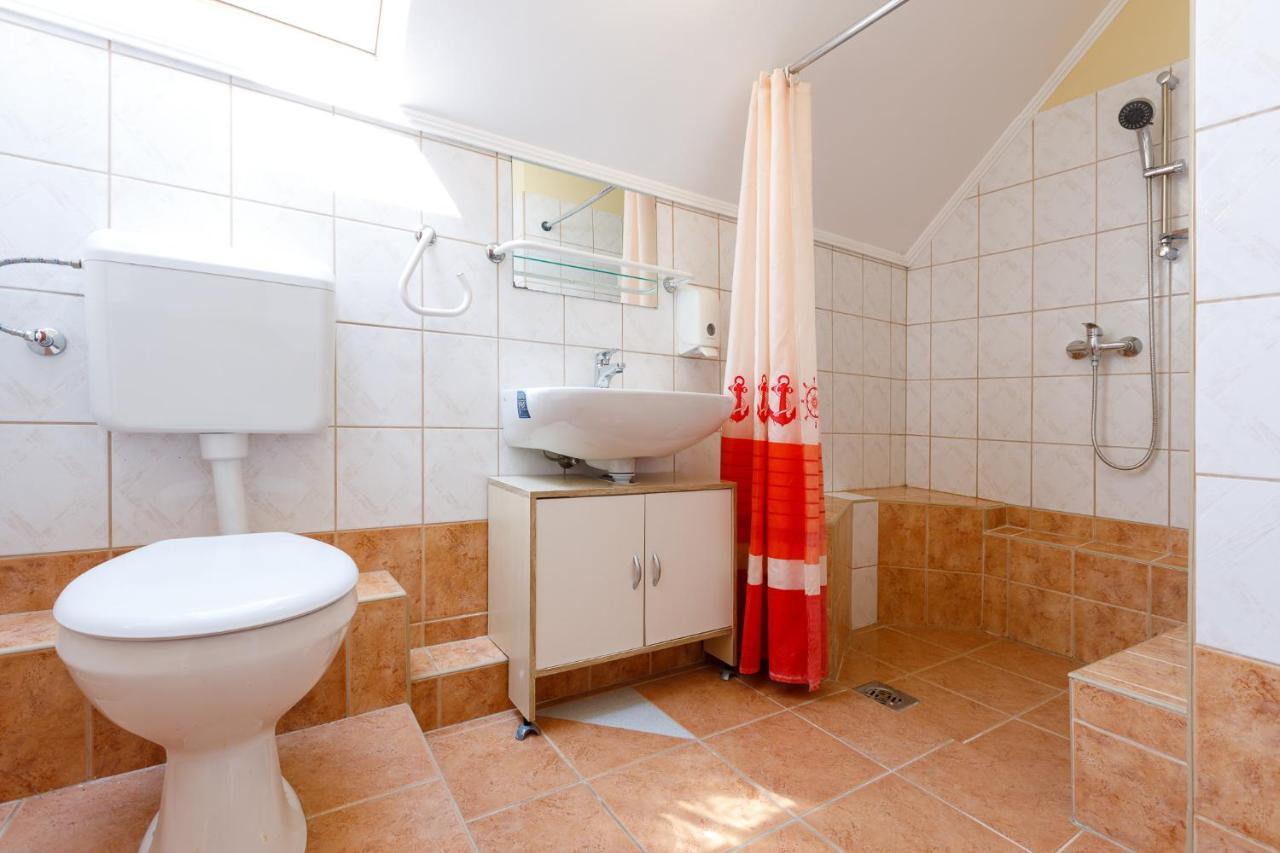 Central Apartman Gyula Eksteriør billede