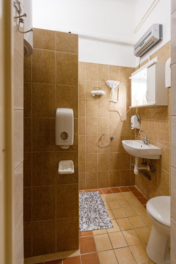 Central Apartman Gyula Eksteriør billede